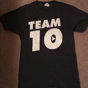 Gray Team Ten shirt